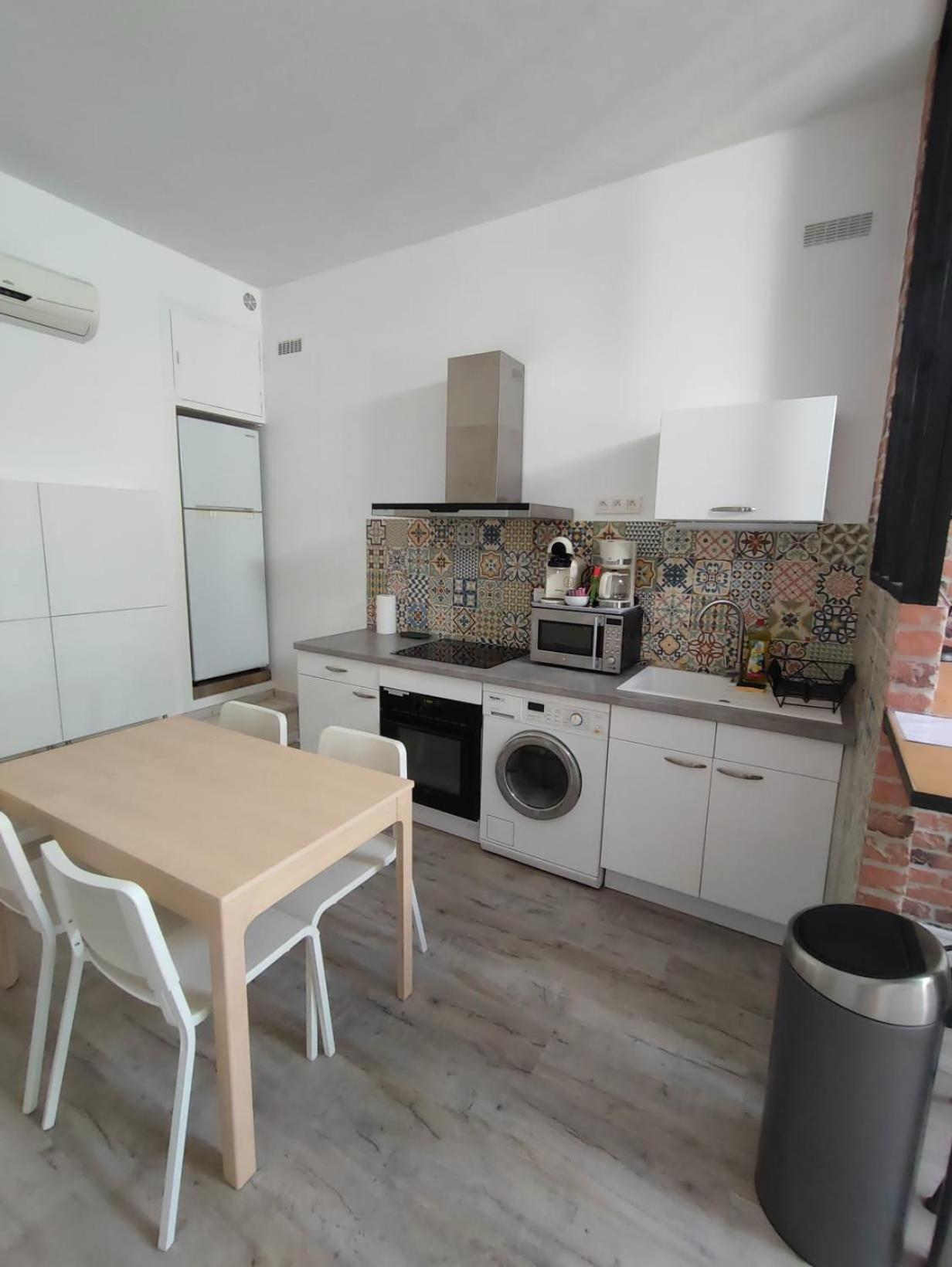 Appartement T2 48 M2 Independant Parking Public Gratuit A Proximite Beziers Bagian luar foto